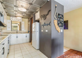 511 Hahaione Street,Honolulu,Hawaii,96825,1 Bedroom Bedrooms,1 BathroomBathrooms,Condo/Townhouse,Hahaione,20,17881672