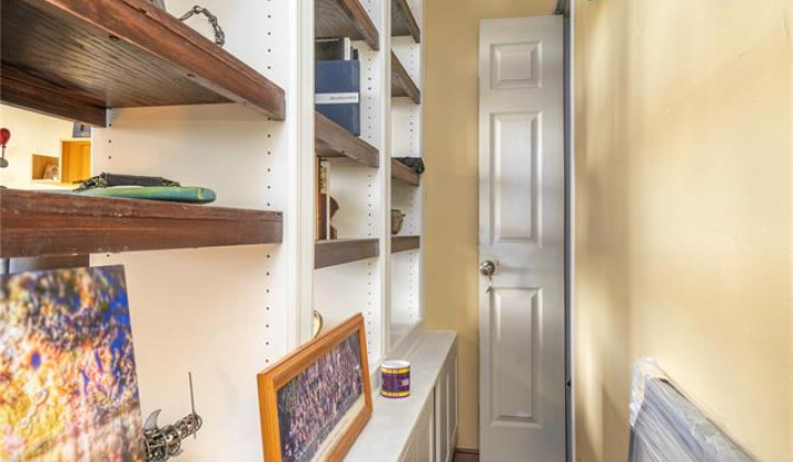 511 Hahaione Street,Honolulu,Hawaii,96825,1 Bedroom Bedrooms,1 BathroomBathrooms,Condo/Townhouse,Hahaione,20,17881672