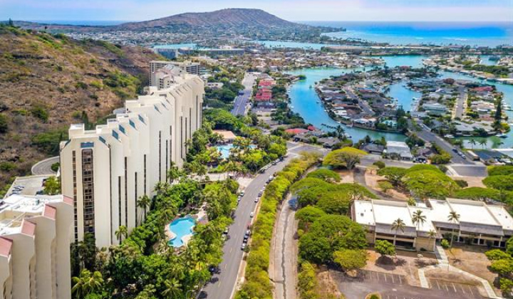 511 Hahaione Street,Honolulu,Hawaii,96825,1 Bedroom Bedrooms,1 BathroomBathrooms,Condo/Townhouse,Hahaione,20,17881672