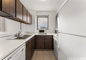 2240 Kuhio Avenue,Honolulu,Hawaii,96815,1 Bedroom Bedrooms,1 BathroomBathrooms,Condo/Townhouse,Kuhio,24,17885544