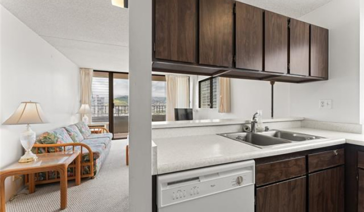 2240 Kuhio Avenue,Honolulu,Hawaii,96815,1 Bedroom Bedrooms,1 BathroomBathrooms,Condo/Townhouse,Kuhio,24,17885544