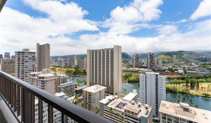 2240 Kuhio Avenue,Honolulu,Hawaii,96815,1 Bedroom Bedrooms,1 BathroomBathrooms,Condo/Townhouse,Kuhio,24,17885544