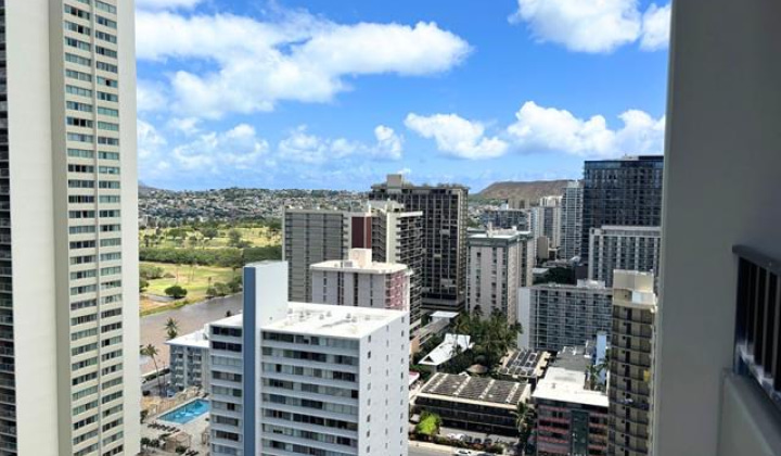 2240 Kuhio Avenue,Honolulu,Hawaii,96815,1 Bedroom Bedrooms,1 BathroomBathrooms,Condo/Townhouse,Kuhio,24,17885544