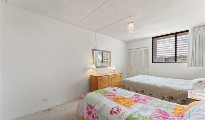 2240 Kuhio Avenue,Honolulu,Hawaii,96815,1 Bedroom Bedrooms,1 BathroomBathrooms,Condo/Townhouse,Kuhio,24,17885544