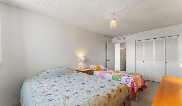 2240 Kuhio Avenue,Honolulu,Hawaii,96815,1 Bedroom Bedrooms,1 BathroomBathrooms,Condo/Townhouse,Kuhio,24,17885544