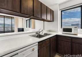 2240 Kuhio Avenue,Honolulu,Hawaii,96815,1 Bedroom Bedrooms,1 BathroomBathrooms,Condo/Townhouse,Kuhio,24,17885544