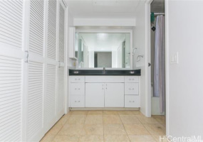 700 Richards Street,Honolulu,Hawaii,96813,1 ベッドルーム ベッドルーム,1 バスルームバスルーム,コンド / タウンハウス,Richards,8,17887283