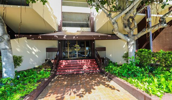 320 Liliuokalani Avenue,Honolulu,Hawaii,96815,2 ベッドルーム ベッドルーム,1 バスルームバスルーム,コンド / タウンハウス,Liliuokalani,7,19022038