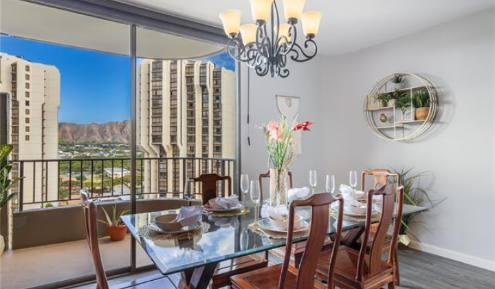 311 Ohua Avenue,Honolulu,Hawaii,96815,3 Bedrooms Bedrooms,2 BathroomsBathrooms,Condo/Townhouse,Ohua,14,17887463