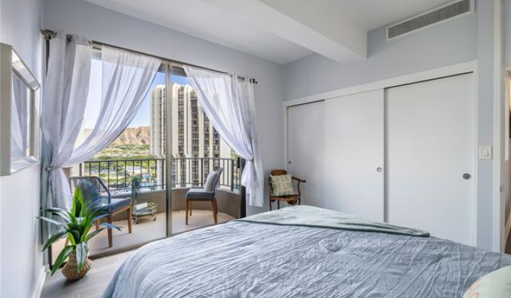 311 Ohua Avenue,Honolulu,Hawaii,96815,3 Bedrooms Bedrooms,2 BathroomsBathrooms,Condo/Townhouse,Ohua,14,17887463