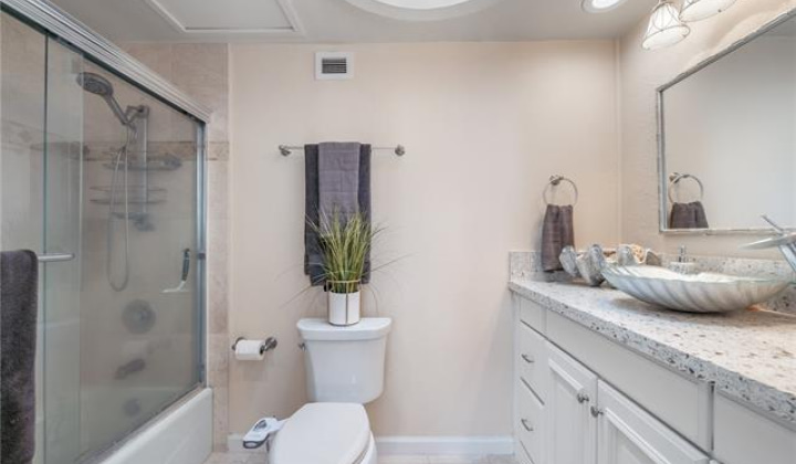 311 Ohua Avenue,Honolulu,Hawaii,96815,3 Bedrooms Bedrooms,2 BathroomsBathrooms,Condo/Townhouse,Ohua,14,17887463