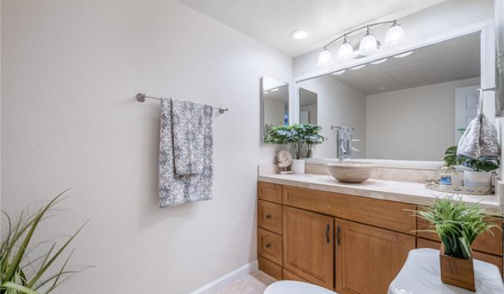 311 Ohua Avenue,Honolulu,Hawaii,96815,3 Bedrooms Bedrooms,2 BathroomsBathrooms,Condo/Townhouse,Ohua,14,17887463