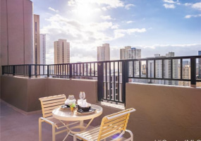 311 Ohua Avenue,Honolulu,Hawaii,96815,3 Bedrooms Bedrooms,2 BathroomsBathrooms,Condo/Townhouse,Ohua,14,17887463
