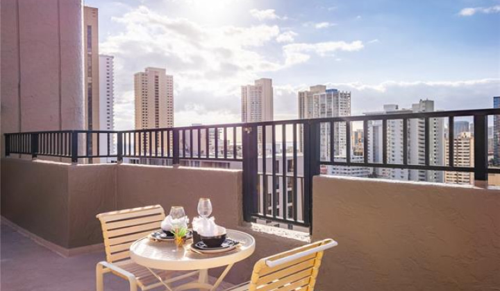 311 Ohua Avenue,Honolulu,Hawaii,96815,3 Bedrooms Bedrooms,2 BathroomsBathrooms,Condo/Townhouse,Ohua,14,17887463