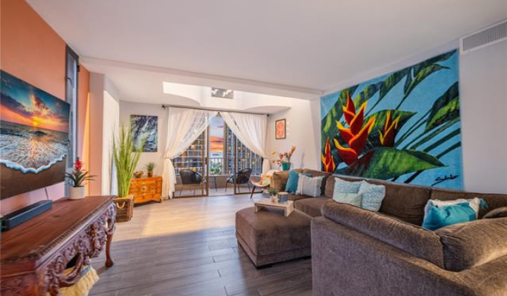 311 Ohua Avenue,Honolulu,Hawaii,96815,3 Bedrooms Bedrooms,2 BathroomsBathrooms,Condo/Townhouse,Ohua,14,17887463