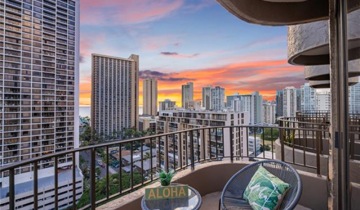311 Ohua Avenue,Honolulu,Hawaii,96815,3 Bedrooms Bedrooms,2 BathroomsBathrooms,Condo/Townhouse,Ohua,14,17887463