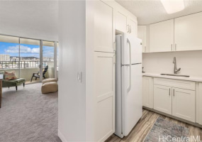 796 Isenberg Street,Honolulu,Hawaii,96826,1 ベッドルーム ベッドルーム,1 バスルームバスルーム,コンド / タウンハウス,Isenberg,19,17888018
