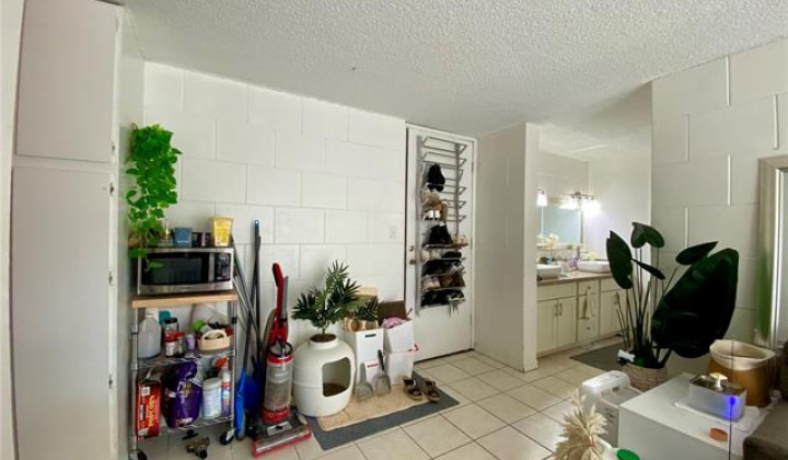 2845 Waialae Avenue,Honolulu,Hawaii,96826,2 Bedrooms Bedrooms,1 BathroomBathrooms,Condo/Townhouse,Waialae,2,17888166