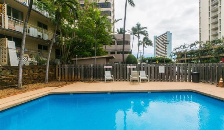 2724 Kahoaloha Lane,Honolulu,Hawaii,96826,2 ベッドルーム ベッドルーム,2 バスルームバスルーム,コンド / タウンハウス,Kahoaloha,11,17895715