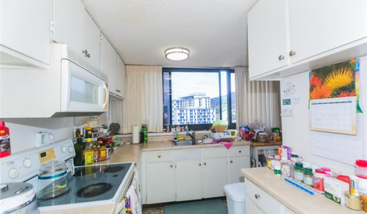 2724 Kahoaloha Lane,Honolulu,Hawaii,96826,2 ベッドルーム ベッドルーム,2 バスルームバスルーム,コンド / タウンハウス,Kahoaloha,11,17895715