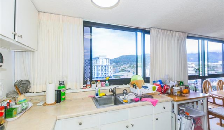 2724 Kahoaloha Lane,Honolulu,Hawaii,96826,2 ベッドルーム ベッドルーム,2 バスルームバスルーム,コンド / タウンハウス,Kahoaloha,11,17895715