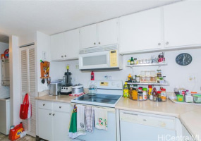 2724 Kahoaloha Lane,Honolulu,Hawaii,96826,2 ベッドルーム ベッドルーム,2 バスルームバスルーム,コンド / タウンハウス,Kahoaloha,11,17895715