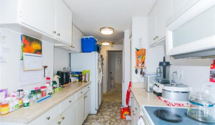 2724 Kahoaloha Lane,Honolulu,Hawaii,96826,2 ベッドルーム ベッドルーム,2 バスルームバスルーム,コンド / タウンハウス,Kahoaloha,11,17895715