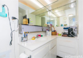 2724 Kahoaloha Lane,Honolulu,Hawaii,96826,2 ベッドルーム ベッドルーム,2 バスルームバスルーム,コンド / タウンハウス,Kahoaloha,11,17895715