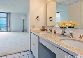 1650 Ala Moana Boulevard,Honolulu,Hawaii,96815,2 Bedrooms Bedrooms,2 BathroomsBathrooms,Condo/Townhouse,Ala Moana,25,17898424
