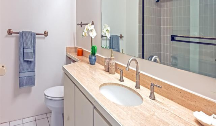 1650 Ala Moana Boulevard,Honolulu,Hawaii,96815,2 Bedrooms Bedrooms,2 BathroomsBathrooms,Condo/Townhouse,Ala Moana,25,17898424