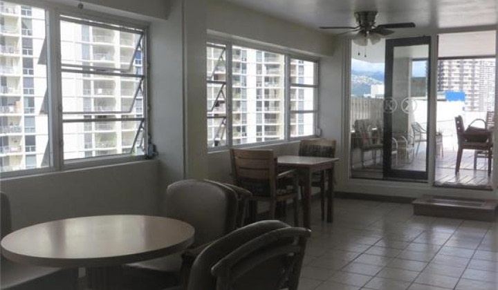 425 Ena Road,Honolulu,Hawaii,96815,1 ベッドルーム ベッドルーム,1 バスルームバスルーム,コンド / タウンハウス,Ena,11,19049265