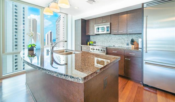 1837 Kalakaua Avenue,Honolulu,Hawaii,96815,2 Bedrooms Bedrooms,2 BathroomsBathrooms,Condo/Townhouse,Kalakaua,24,17907325
