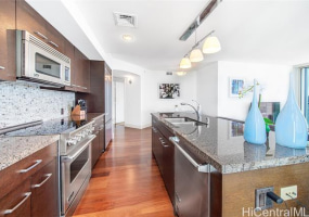 1837 Kalakaua Avenue,Honolulu,Hawaii,96815,2 Bedrooms Bedrooms,2 BathroomsBathrooms,Condo/Townhouse,Kalakaua,24,17907325
