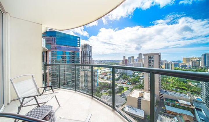 1837 Kalakaua Avenue,Honolulu,Hawaii,96815,2 Bedrooms Bedrooms,2 BathroomsBathrooms,Condo/Townhouse,Kalakaua,24,17907325