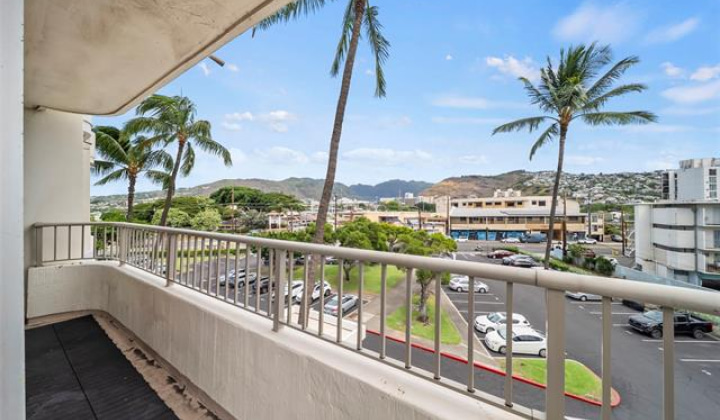 2825 South King Street,Honolulu,Hawaii,96826,2 Bedrooms Bedrooms,2 BathroomsBathrooms,Condo/Townhouse,South King,4,19056018