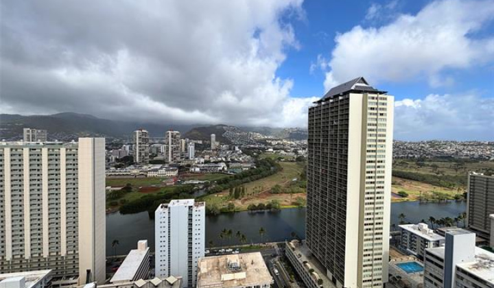 2240 Kuhio Avenue,Honolulu,Hawaii,96815,2 ベッドルーム ベッドルーム,2 バスルームバスルーム,コンド / タウンハウス,Kuhio,32,19057781