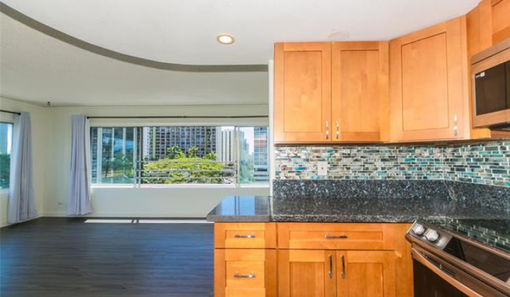 2547 Ala Wai Boulevard,Honolulu,Hawaii,96815,2 Bedrooms Bedrooms,2 BathroomsBathrooms,Condo/Townhouse,Ala Wai,7,17909990