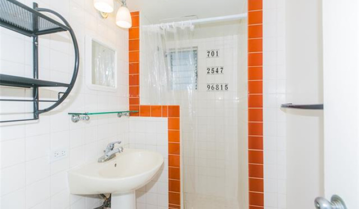 2547 Ala Wai Boulevard,Honolulu,Hawaii,96815,2 Bedrooms Bedrooms,2 BathroomsBathrooms,Condo/Townhouse,Ala Wai,7,17909990