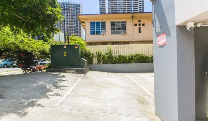 2547 Ala Wai Boulevard,Honolulu,Hawaii,96815,2 Bedrooms Bedrooms,2 BathroomsBathrooms,Condo/Townhouse,Ala Wai,7,17909990