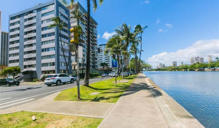 2547 Ala Wai Boulevard,Honolulu,Hawaii,96815,2 Bedrooms Bedrooms,2 BathroomsBathrooms,Condo/Townhouse,Ala Wai,7,17909990