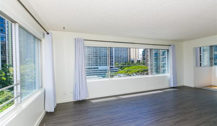 2547 Ala Wai Boulevard,Honolulu,Hawaii,96815,2 Bedrooms Bedrooms,2 BathroomsBathrooms,Condo/Townhouse,Ala Wai,7,17909990