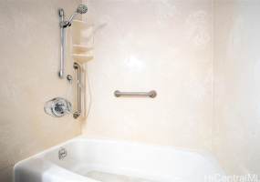 827 Kinau Street,Honolulu,Hawaii,96813,1 Bedroom Bedrooms,1 BathroomBathrooms,Condo/Townhouse,Kinau,1,17910275