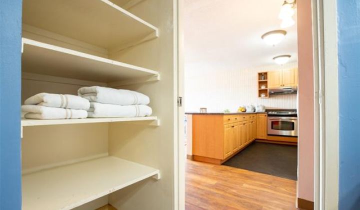 827 Kinau Street,Honolulu,Hawaii,96813,1 Bedroom Bedrooms,1 BathroomBathrooms,Condo/Townhouse,Kinau,1,17910275