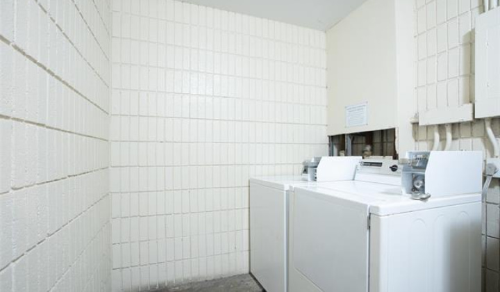 827 Kinau Street,Honolulu,Hawaii,96813,1 Bedroom Bedrooms,1 BathroomBathrooms,Condo/Townhouse,Kinau,1,17910275
