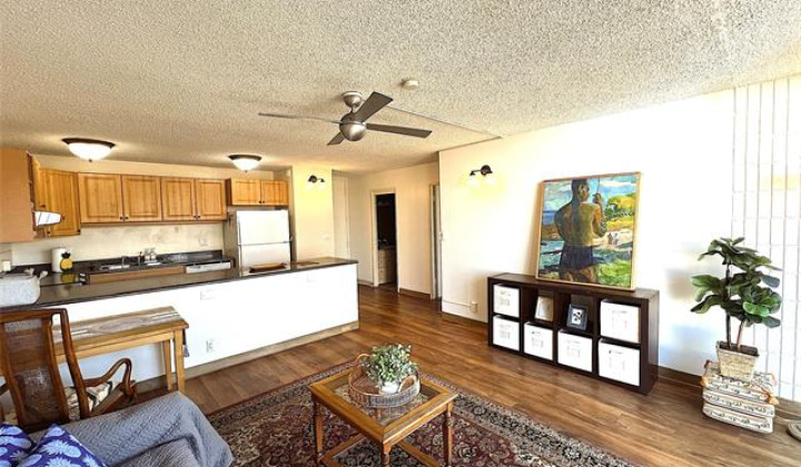 827 Kinau Street,Honolulu,Hawaii,96813,1 Bedroom Bedrooms,1 BathroomBathrooms,Condo/Townhouse,Kinau,1,17910275