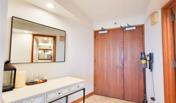 1330 Ala Moana Boulevard,Honolulu,Hawaii,96814,2 ベッドルーム ベッドルーム,2 バスルームバスルーム,コンド / タウンハウス,Ala Moana,18,17912051