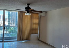 383 Kalaimoku Street,Honolulu,Hawaii,96815,1 Bedroom Bedrooms,1 BathroomBathrooms,Condo/Townhouse,Kalaimoku,23,17546254