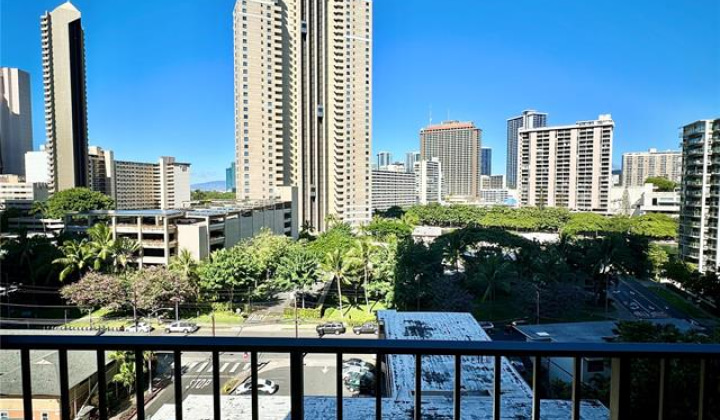 411 Hobron Lane,Honolulu,Hawaii,96815,1 Bedroom Bedrooms,1 BathroomBathrooms,Condo/Townhouse,Hobron,9,18376823