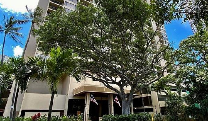411 Hobron Lane,Honolulu,Hawaii,96815,1 Bedroom Bedrooms,1 BathroomBathrooms,Condo/Townhouse,Hobron,9,18376823