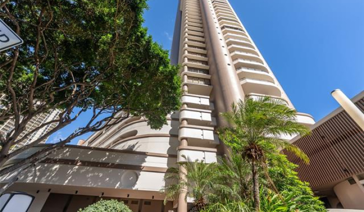 1910 Ala Moana Boulevard,Honolulu,Hawaii,96815,2 Bedrooms Bedrooms,2 BathroomsBathrooms,Condo/Townhouse,Ala Moana,32,19106000
